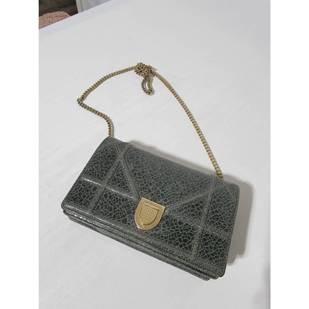 Authentic CHRISTIAN DIOR Metallic Brushed Calfskin Diorama Wallet on Cha… - Picture 8 of 16
